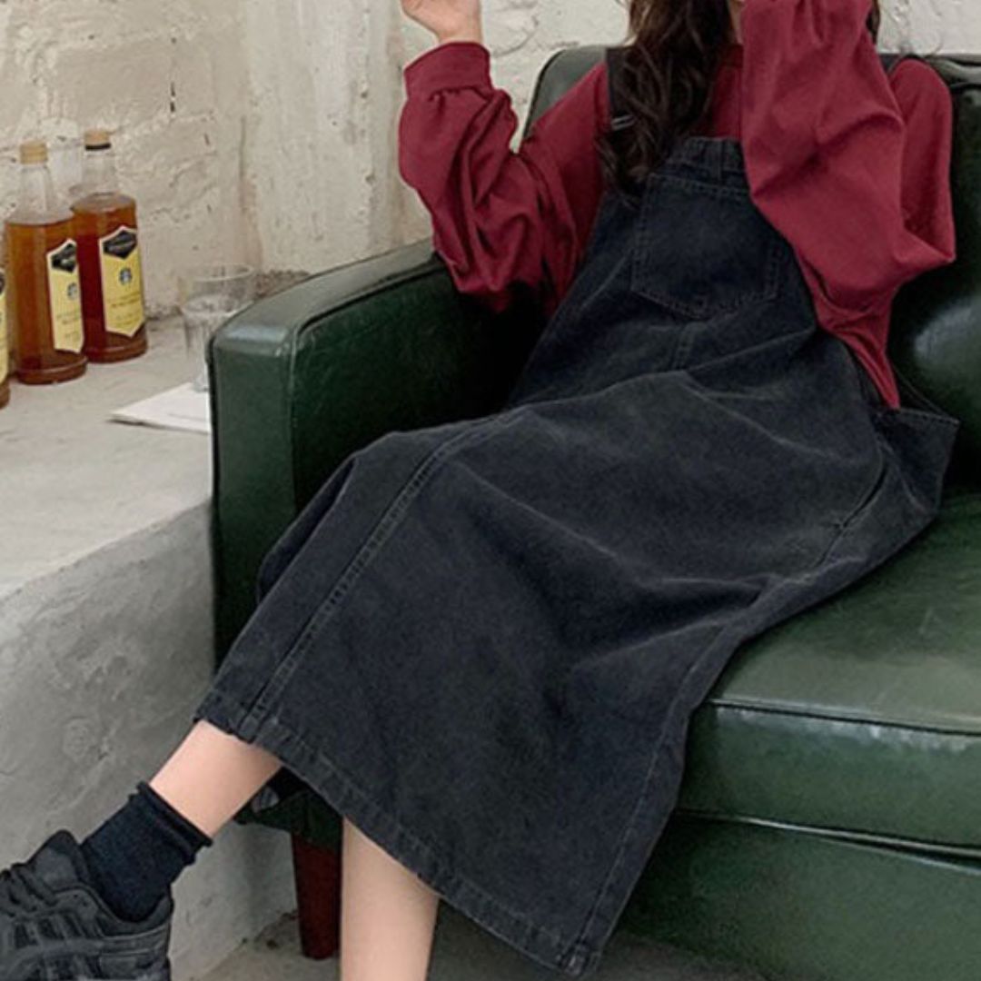 Casual denim strap dress with front pocket