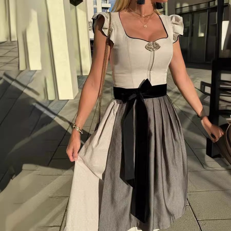 Elegant dirndl with classic details and contrasting bow