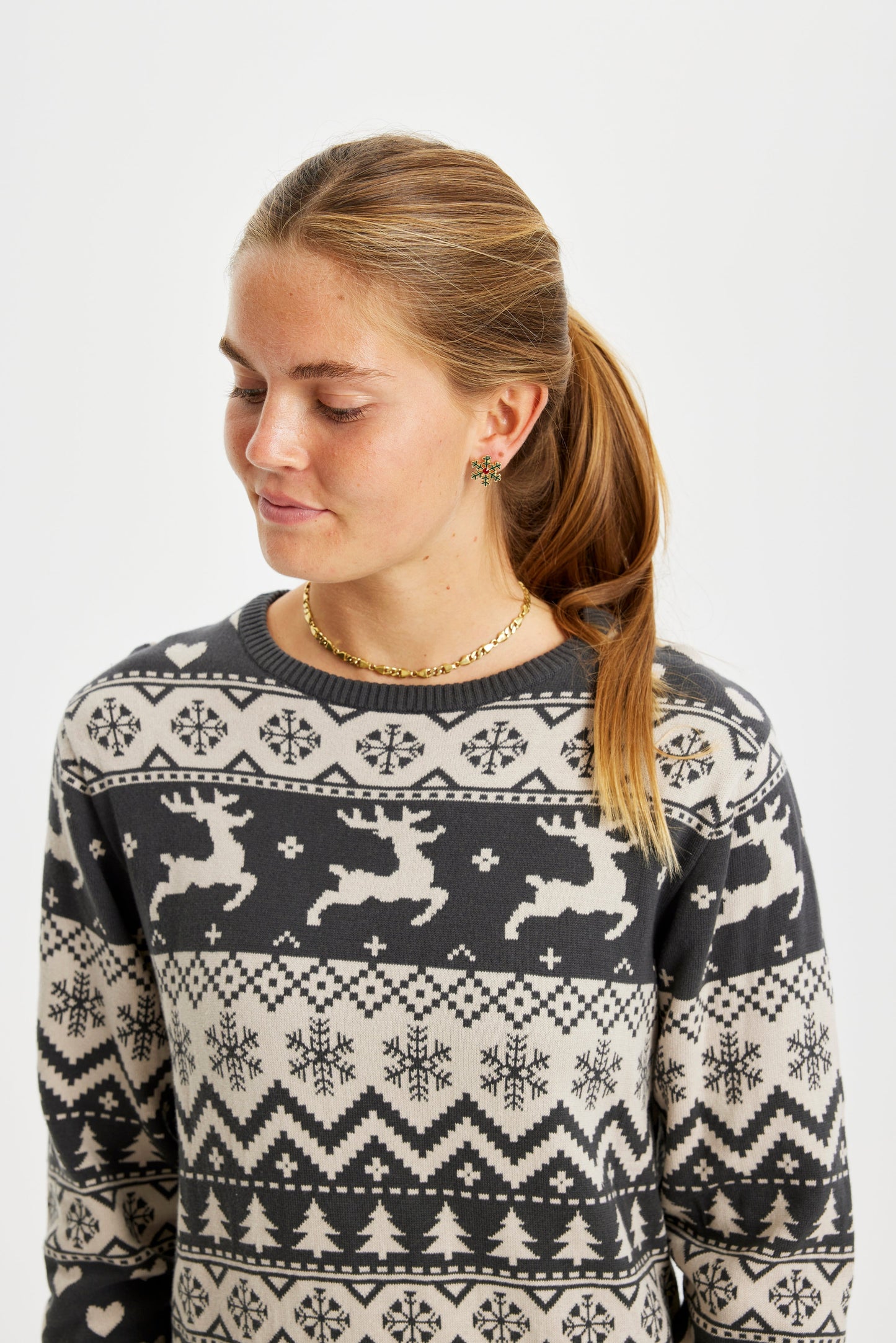 Velina Moda | Dress Knitting Work