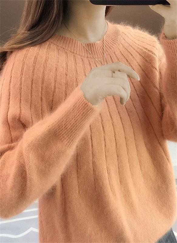 Fluffy knit sweater for ladies