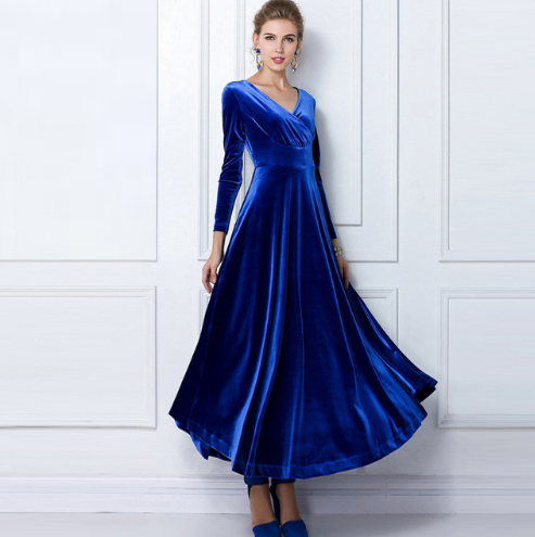 Glamorous Chic dress with reinforced V-neckline