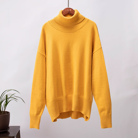 Oversized Winter Sweater with High Neck and Ribbed Cuffs