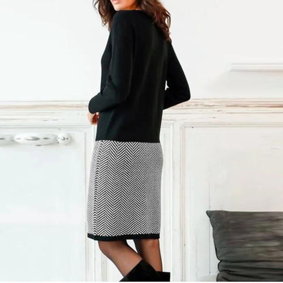 Elegant dress with houndstooth hem