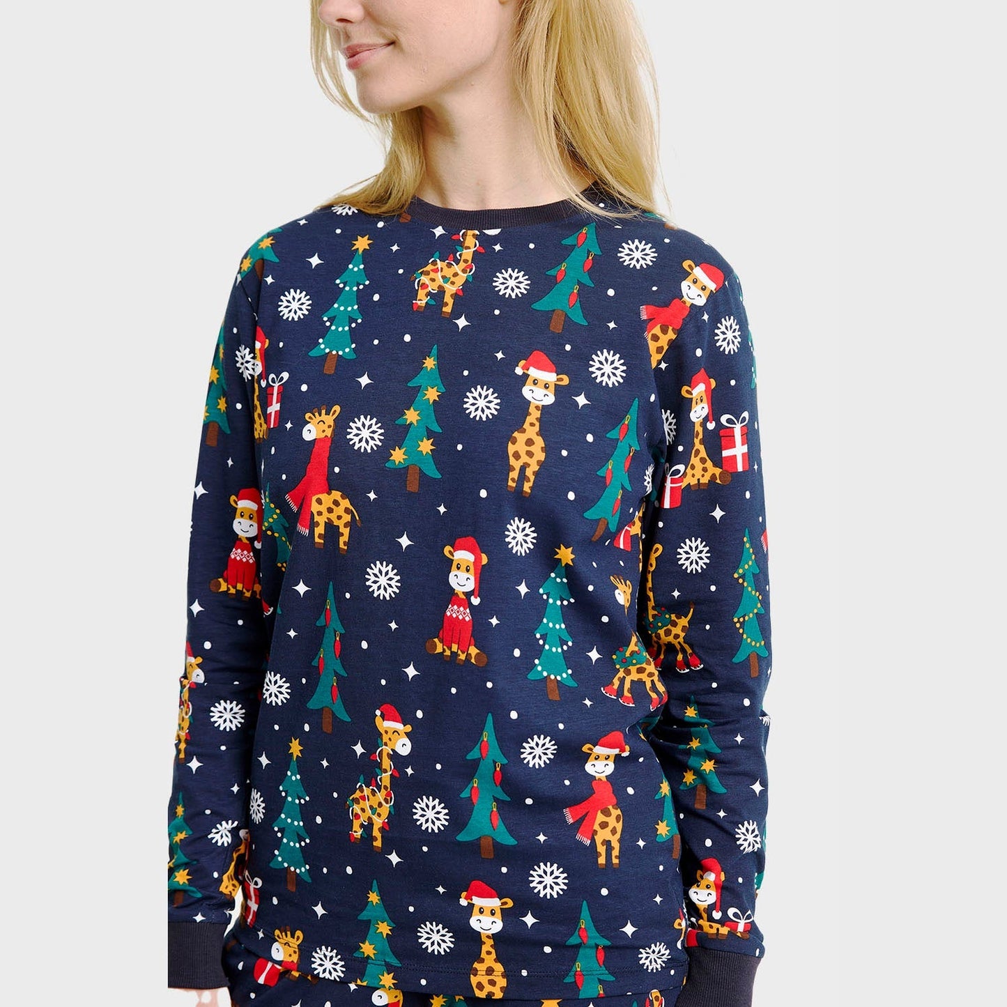 Velina Moda | The Giraffe Christmas Pajamas Women