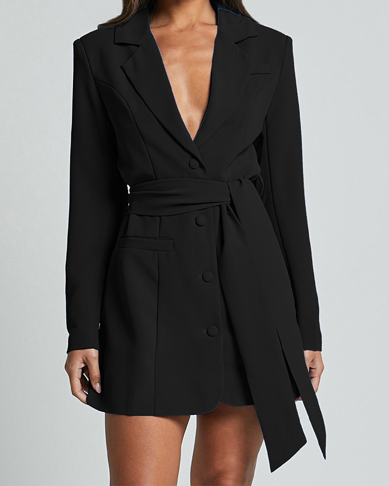 Velina Moda | A Slimming Blazer