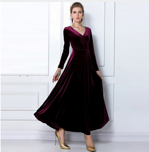 Glamorous Chic dress with reinforced V-neckline