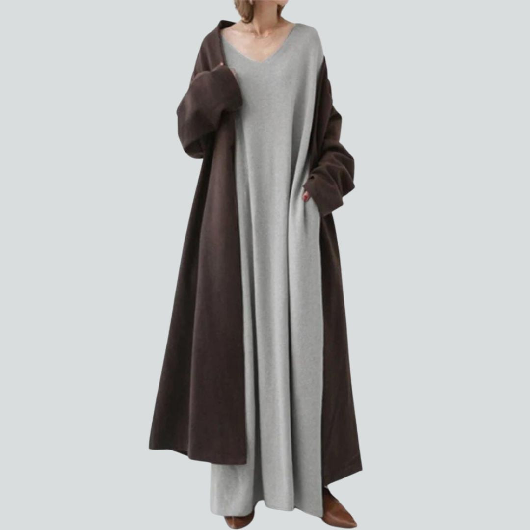 Maxi knit dress with V-neck and long sleeves in relaxed fit