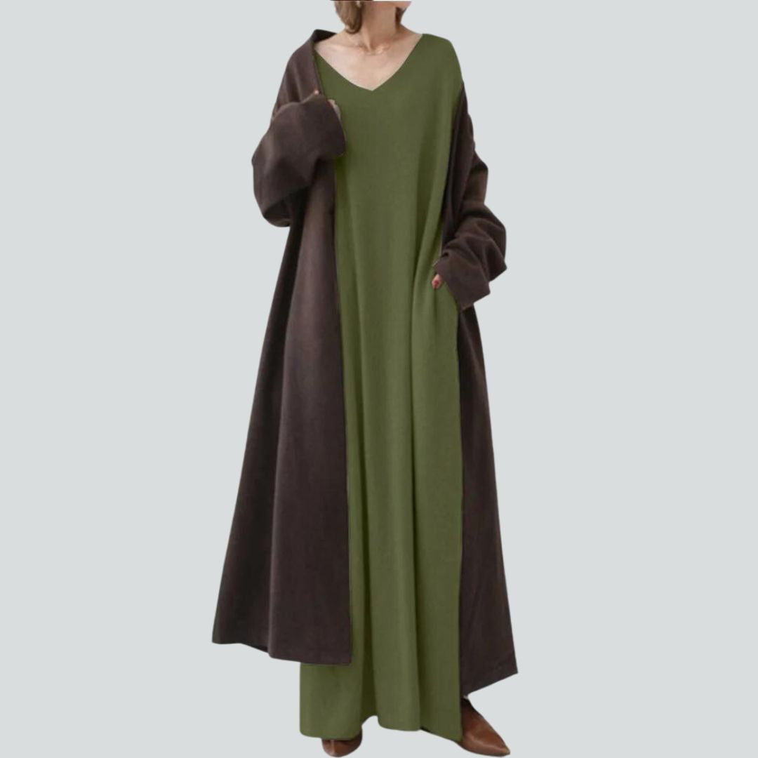 Maxi knit dress with V-neck and long sleeves in relaxed fit