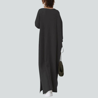 Maxi knit dress with V-neck and long sleeves in relaxed fit