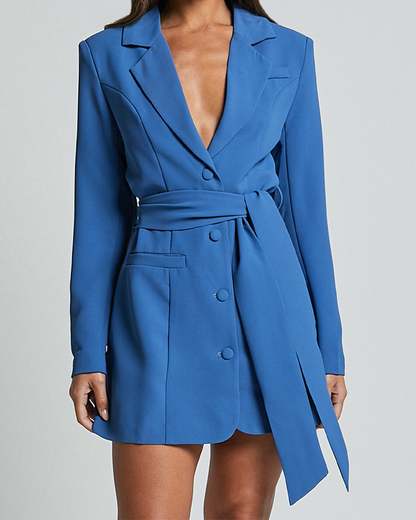 Velina Moda | A Slimming Blazer