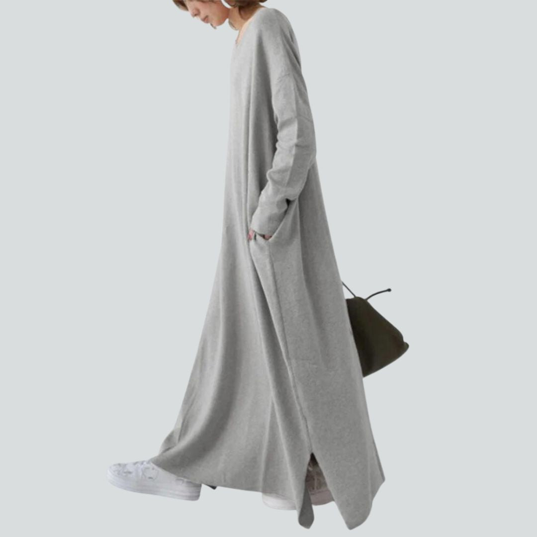 Maxi knit dress with V-neck and long sleeves in relaxed fit