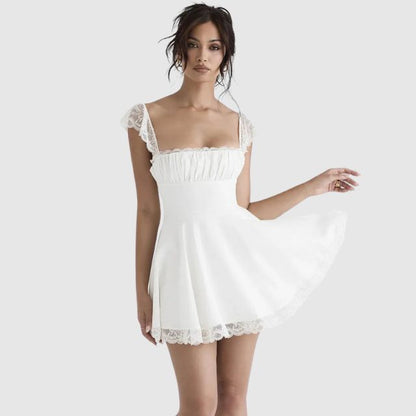 Dress with square neckline and lace trim