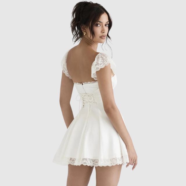 Dress with square neckline and lace trim