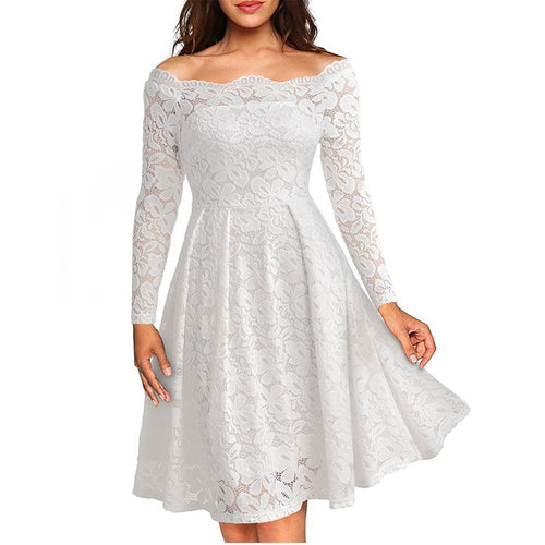 Lace dress with neckline opening and sleeves