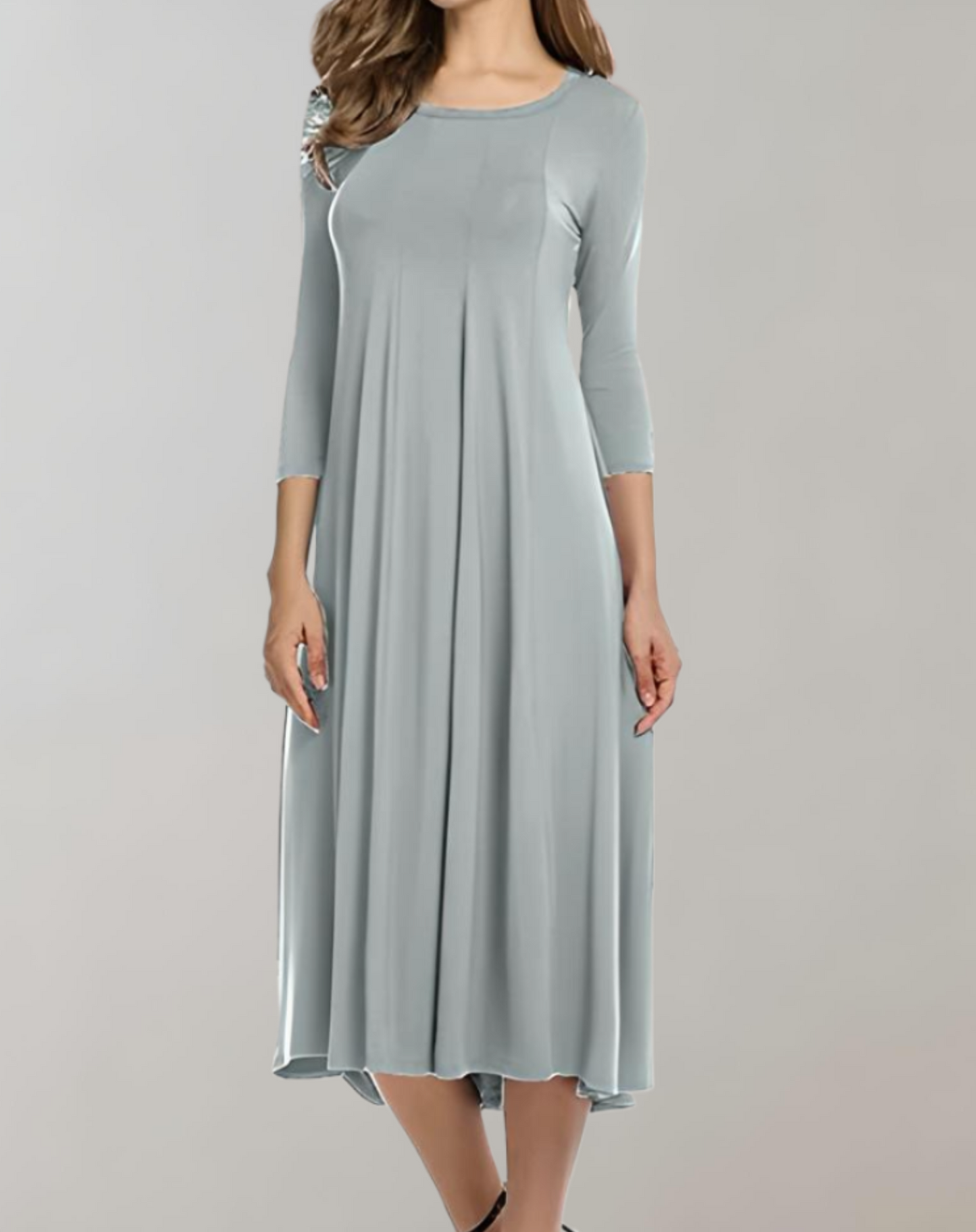 Swing dress with 3/4 sleeves and round neckline