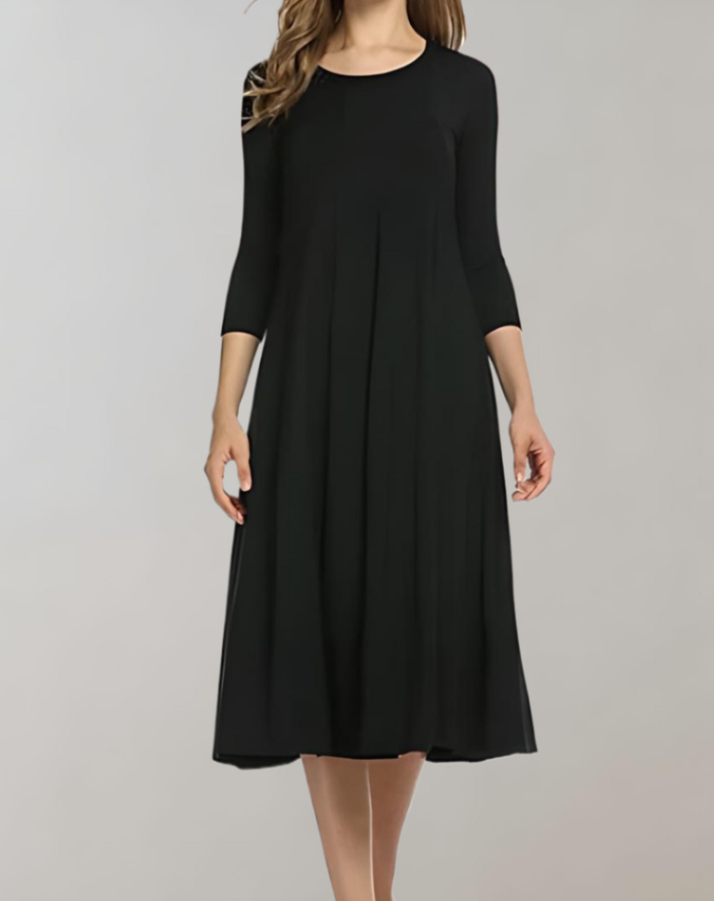 Swing dress with 3/4 sleeves and round neckline
