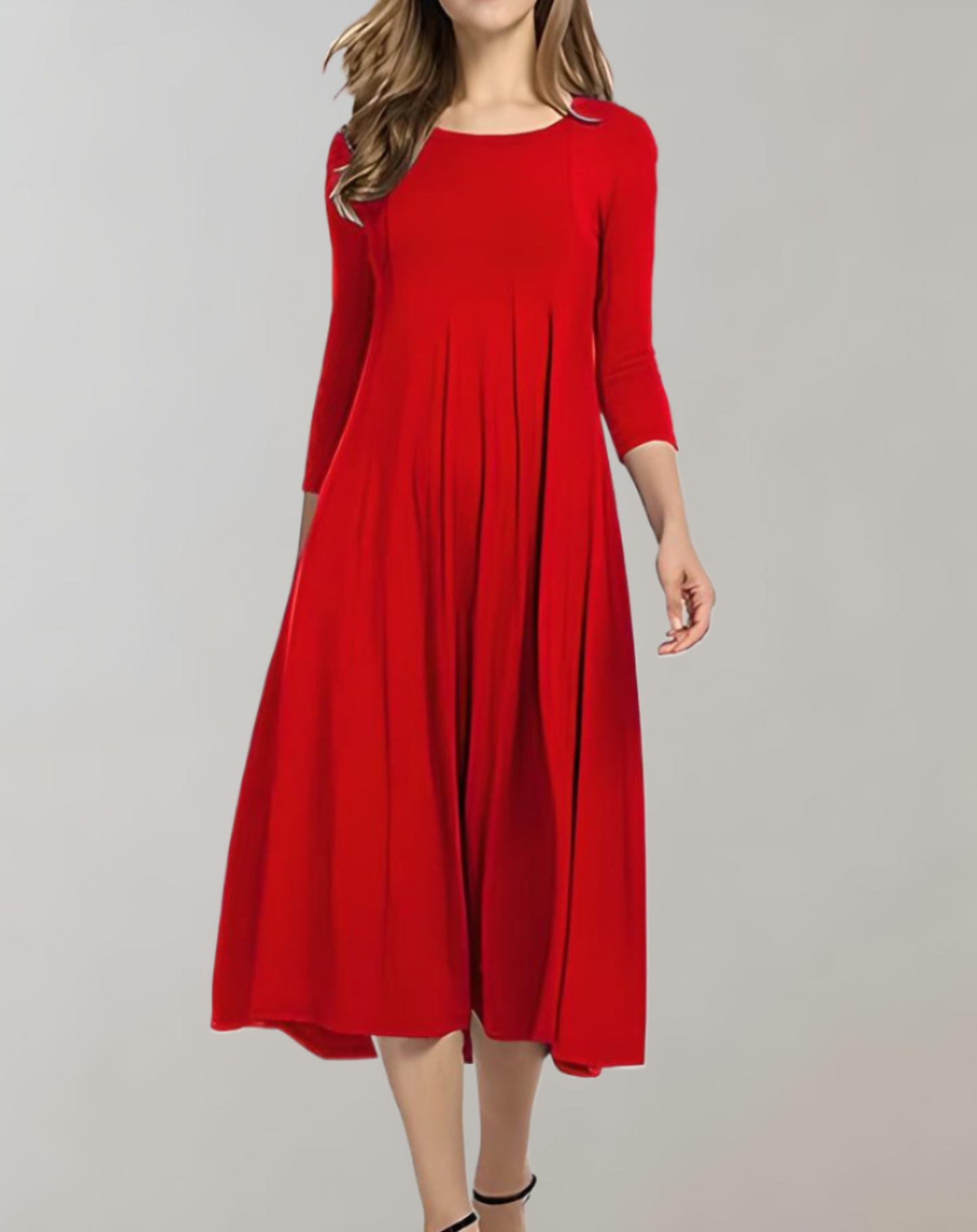 Swing dress with 3/4 sleeves and round neckline
