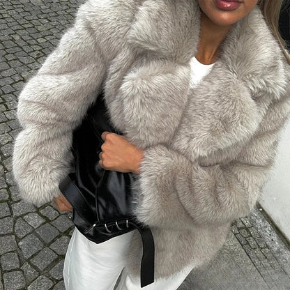 Velina Moda | Vintage - Women's Winter Jacket with Faux Fur and Lapel