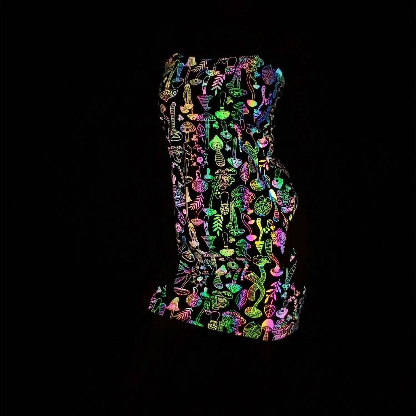 Shiny party dress with phosphorescent effect