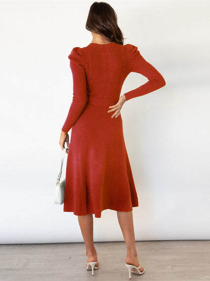 Knitted midi dress with round neckline