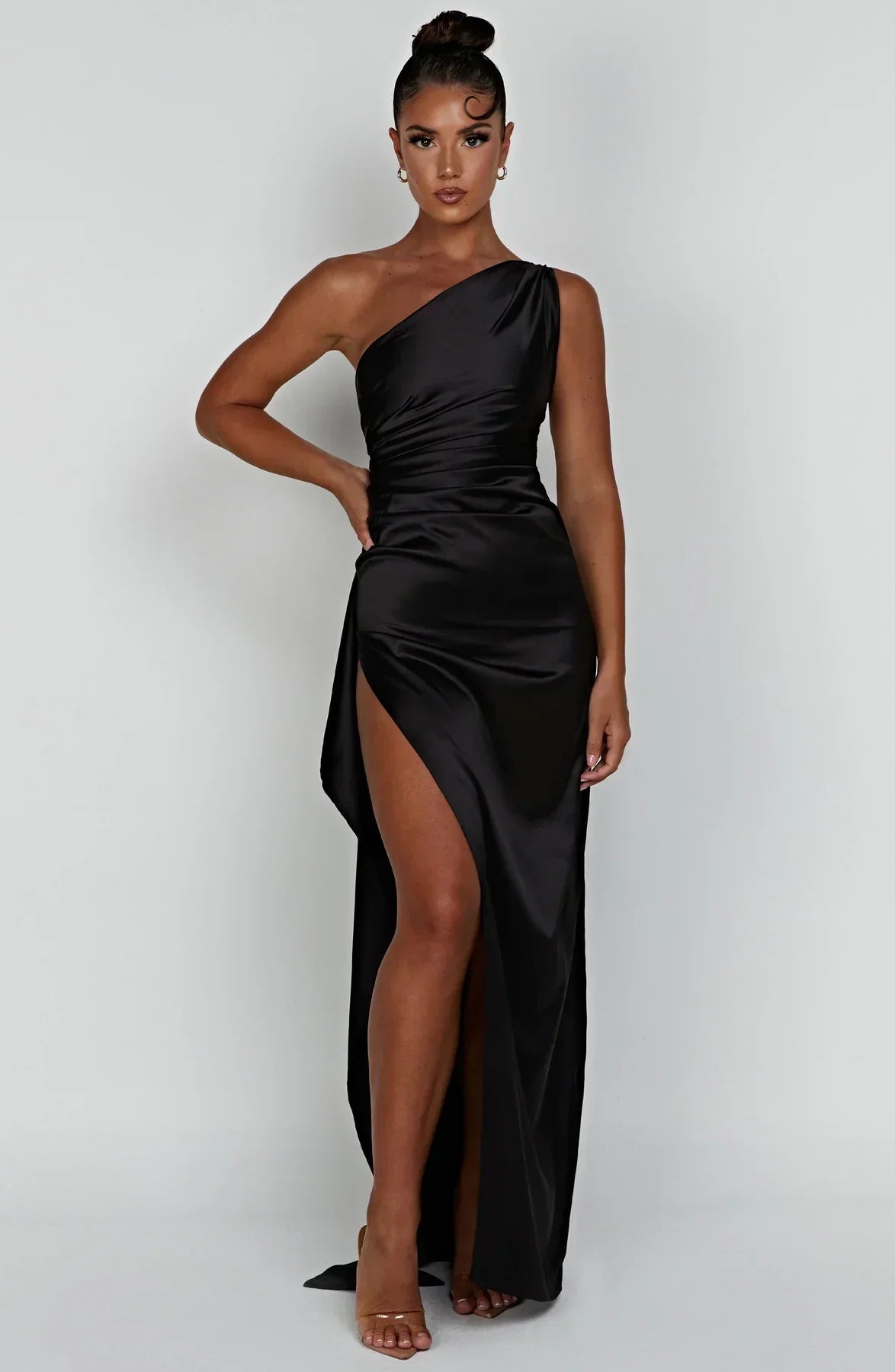 One-shoulder satin split dress