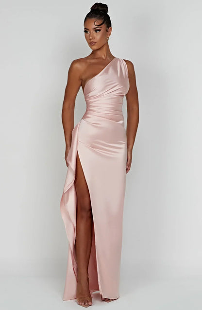 One-shoulder satin split dress