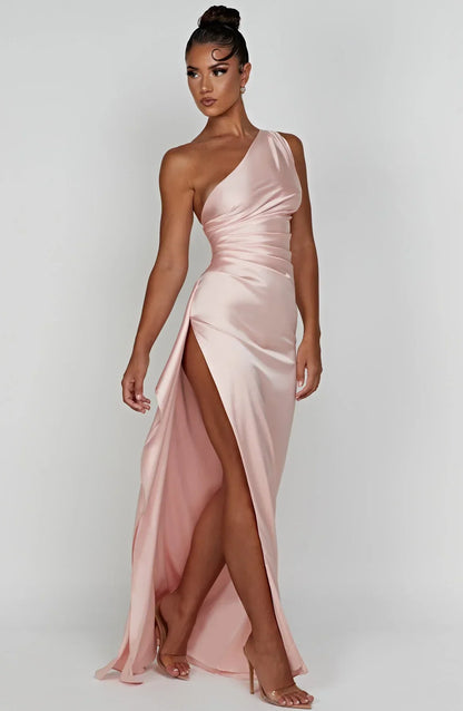 One-shoulder satin split dress