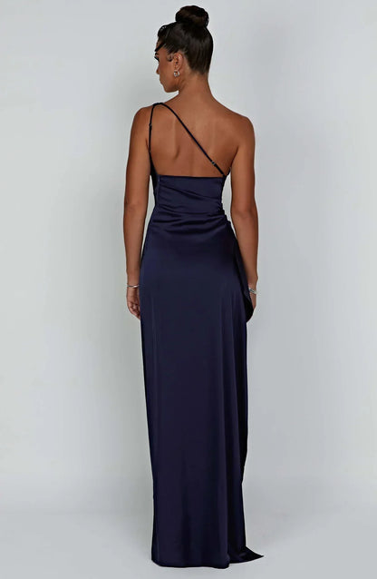One-shoulder satin split dress