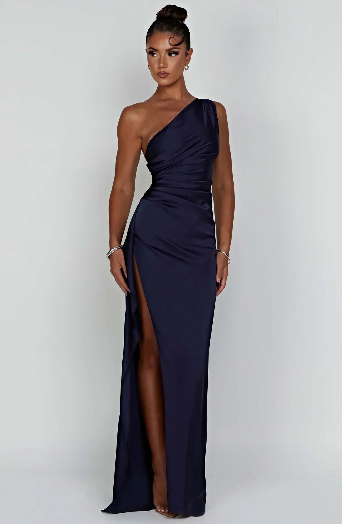 One-shoulder satin split dress