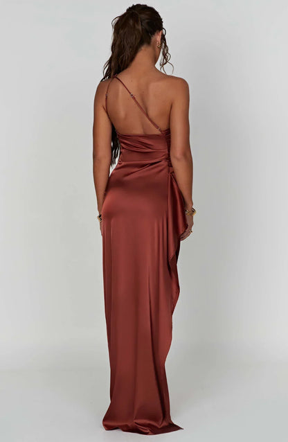 One-shoulder satin split dress