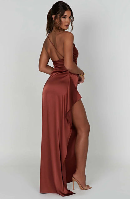 One-shoulder satin split dress