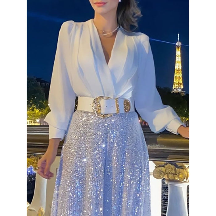 Two-piece set with V-neck, ideal for any occasion