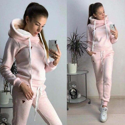 DREAM - Comfortable, warm, and sporty tracksuit set