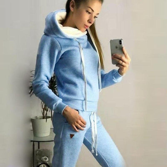 DREAM - Comfortable, warm, and sporty tracksuit set