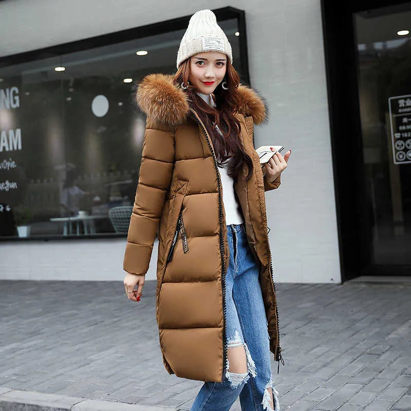 Long coat with fur collar