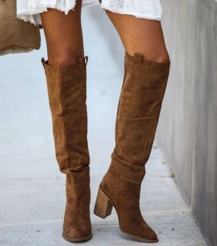 Elegant boots for ladies