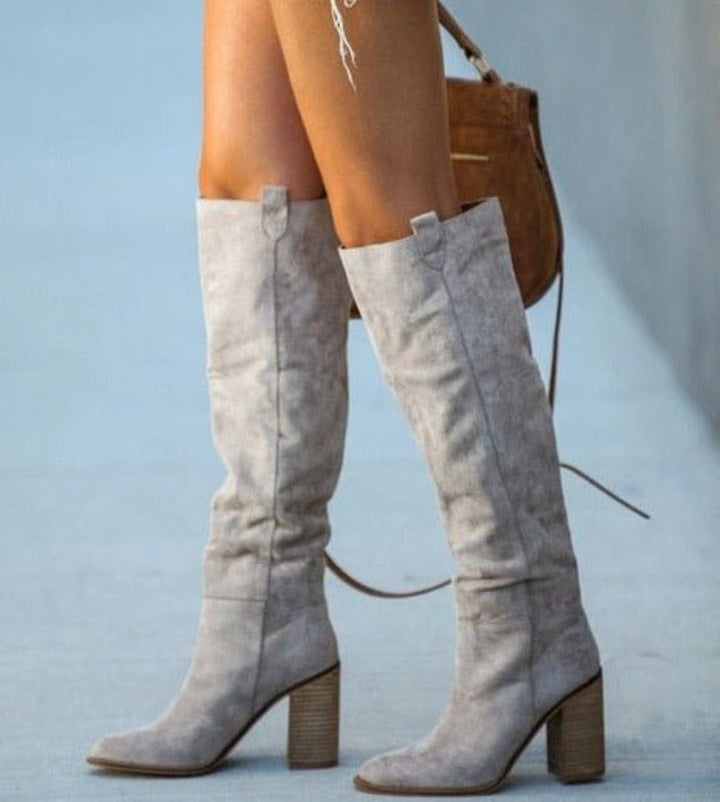 Elegant boots for ladies